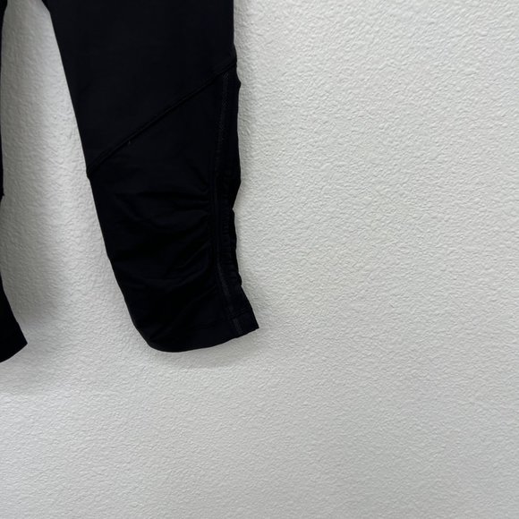 Lululemon black cropped‎ gathered leggings womens solid  Size: 6 - Picture 3 of 8